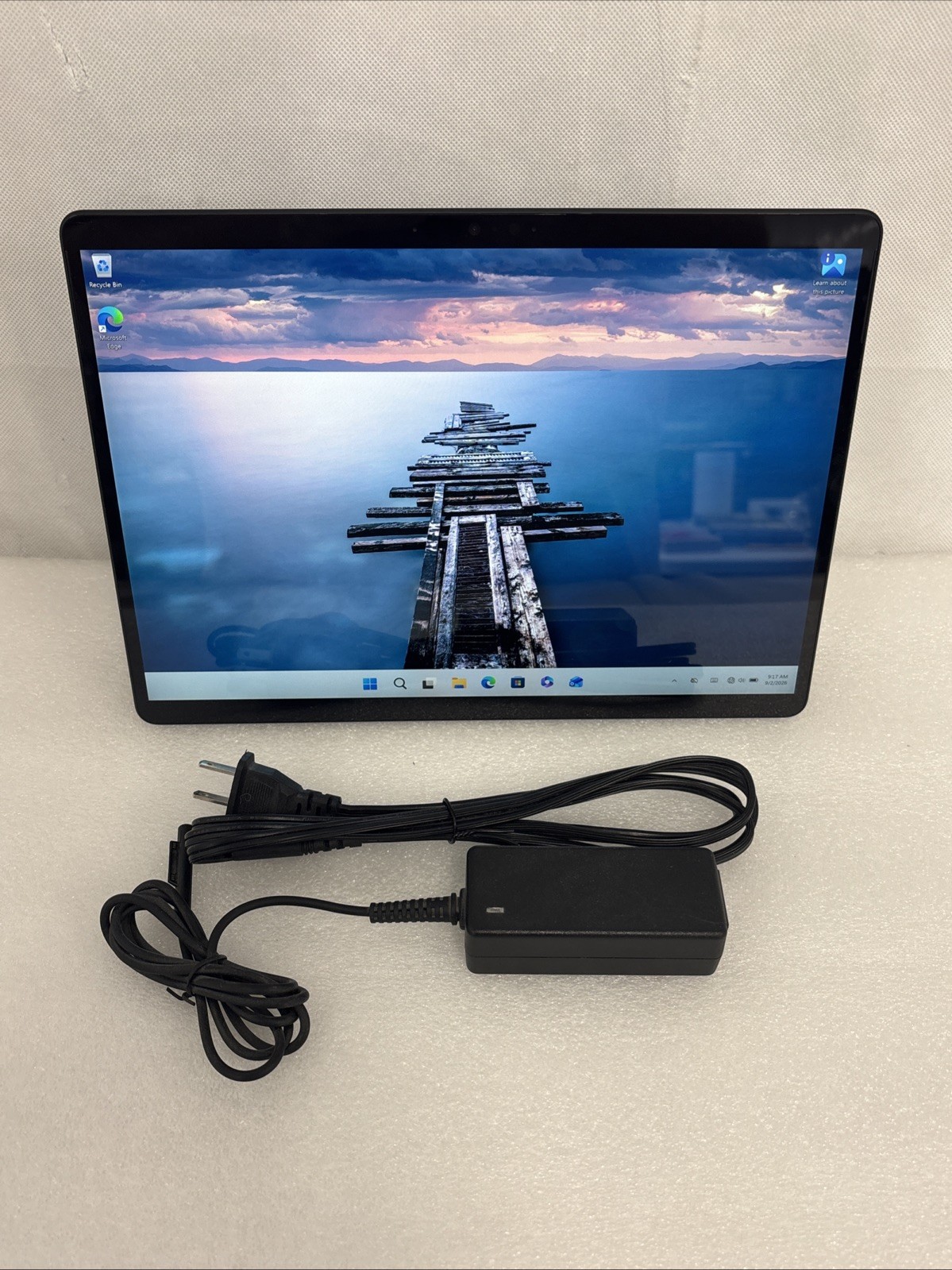 Microsoft Surface Pro X 13" (256GB, Microsoft SQ2, 16GB, LTE) - Black