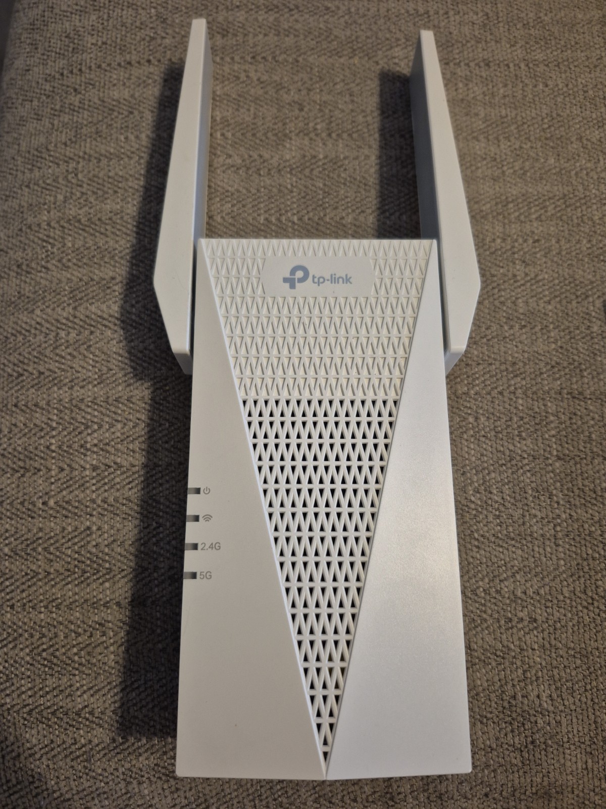 TP Link Model RE615X AX1800 WiFi 6 Range Extender