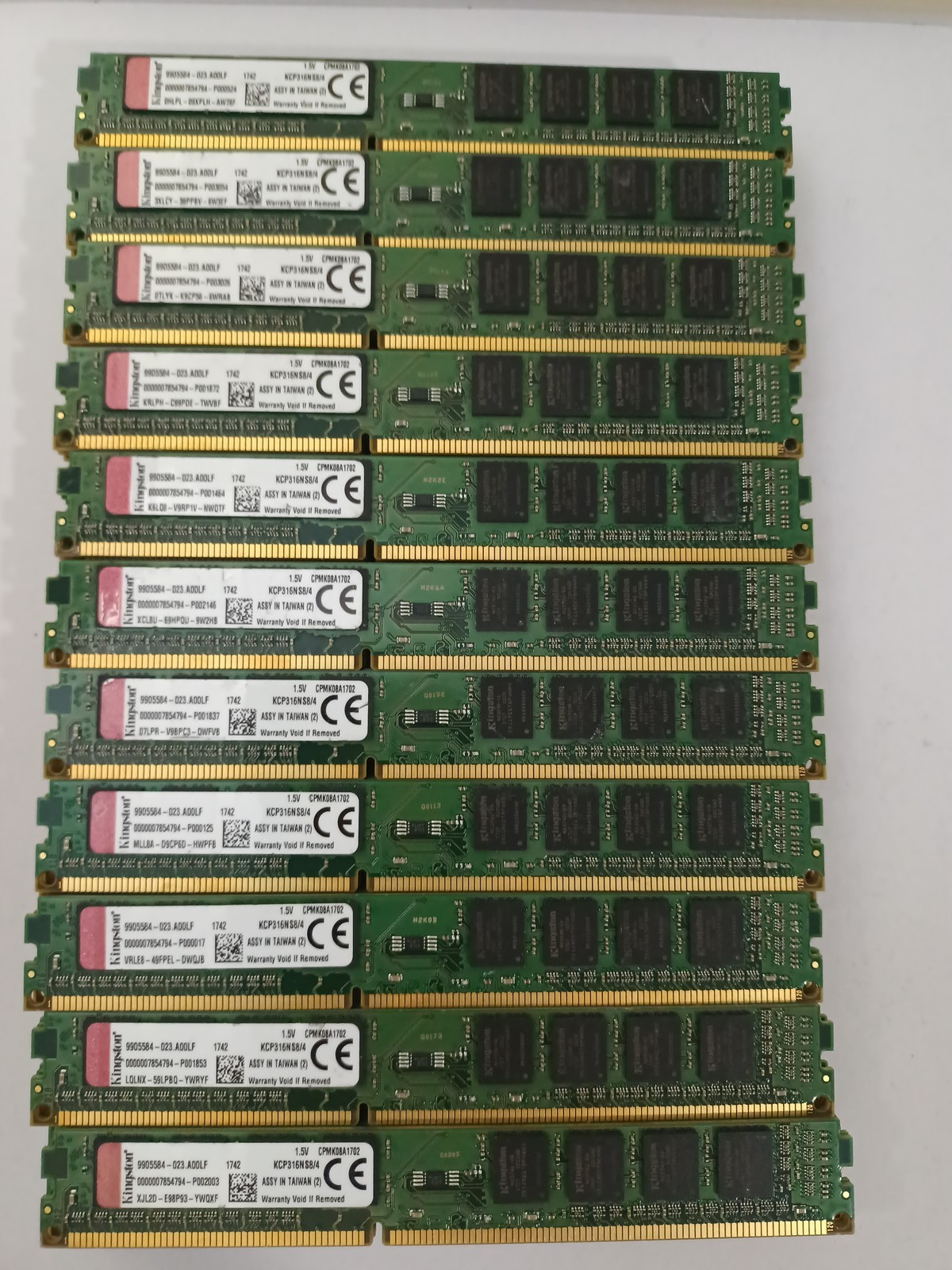(Lot of 110) KINGSTONE 4GB KCP316NS8/4