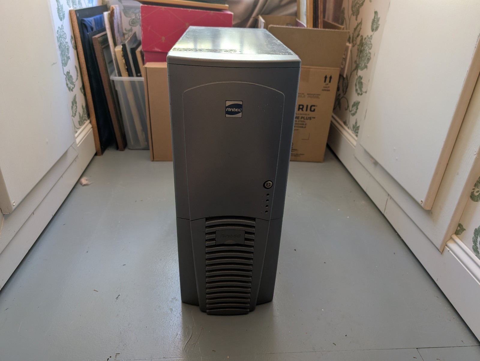 Antec Plus 1080 AMG Performance Series ATX PC Computer Case Retro Vintage Case