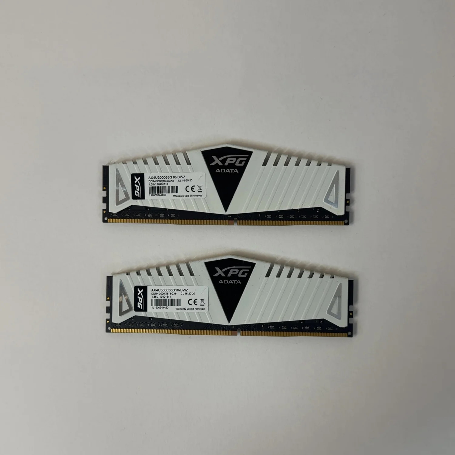 ADATA XPG 16GB (2x8GB) RAM DDR4 3000MHz AX4U300038G16-BWZ