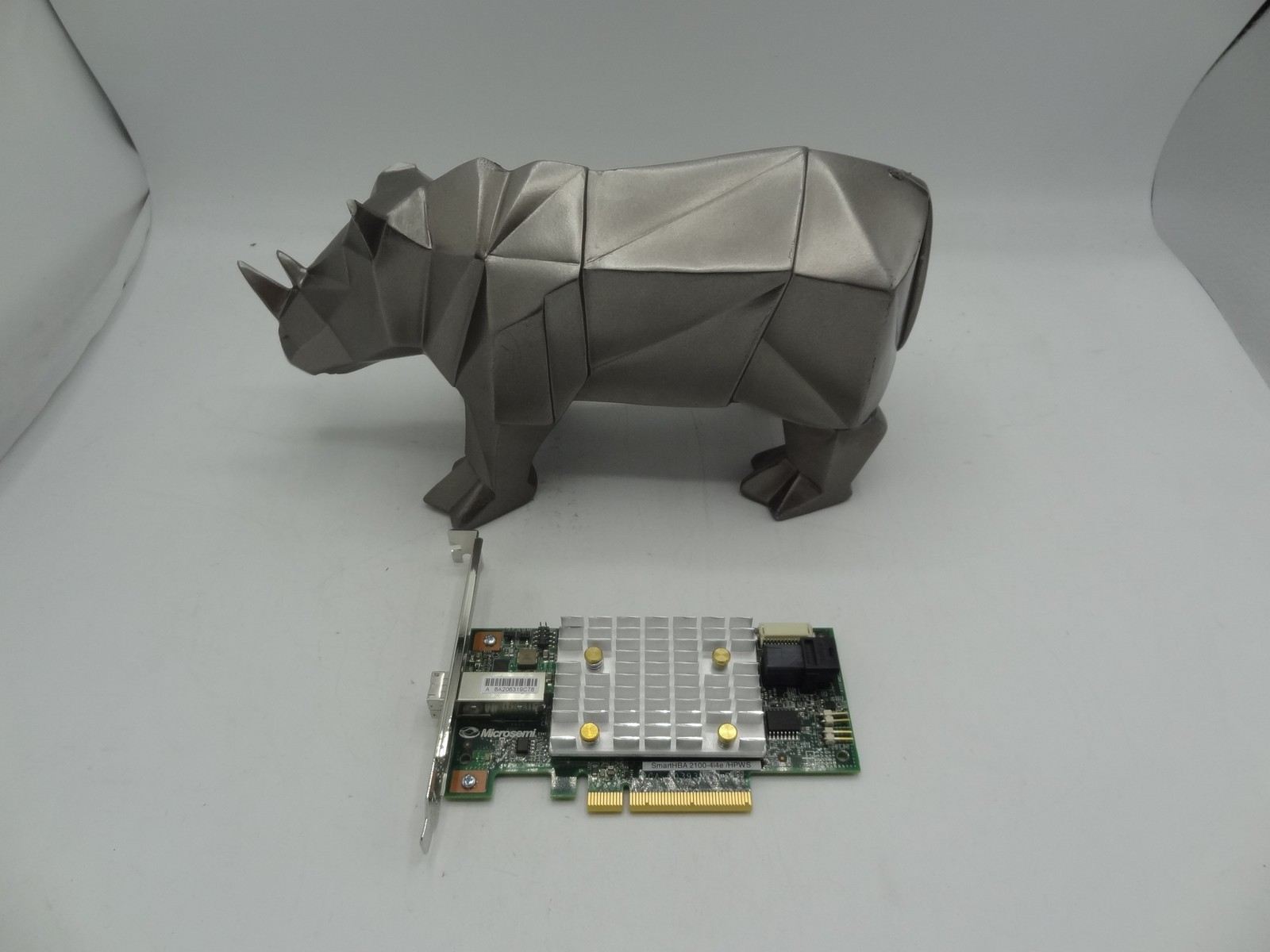 858096-001 HP Microsemi SmartHBA 2100-4i4e 12Gb/s SAS HBA - 858096-002 1FV90AA