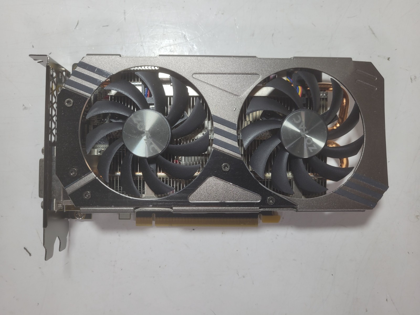 ZOTAC GeForce GTX 960 2GB GDDR5 128-Bit PCIe Graphics Card #0499