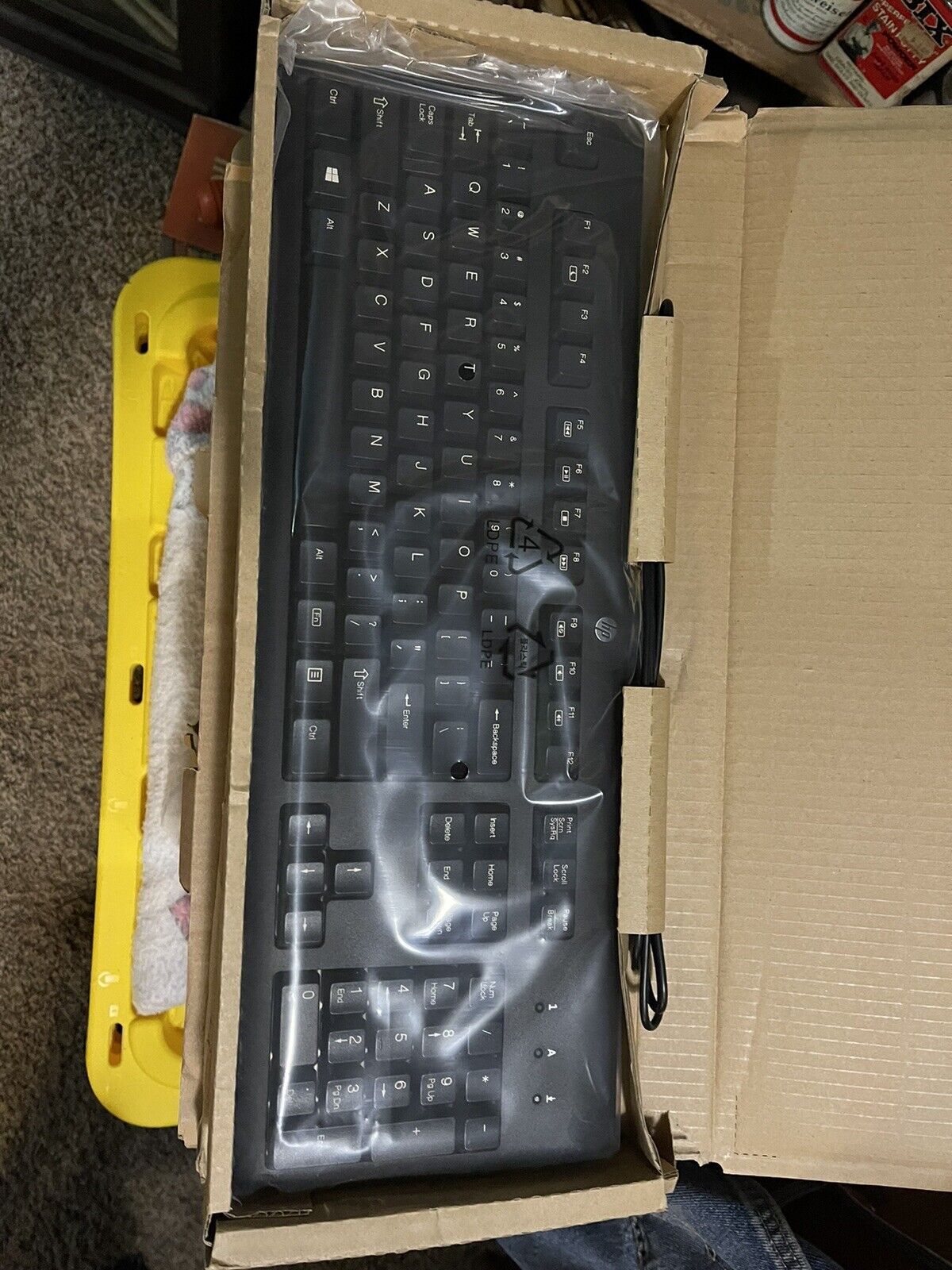 HP PS2 Keyboard / New In The Box
