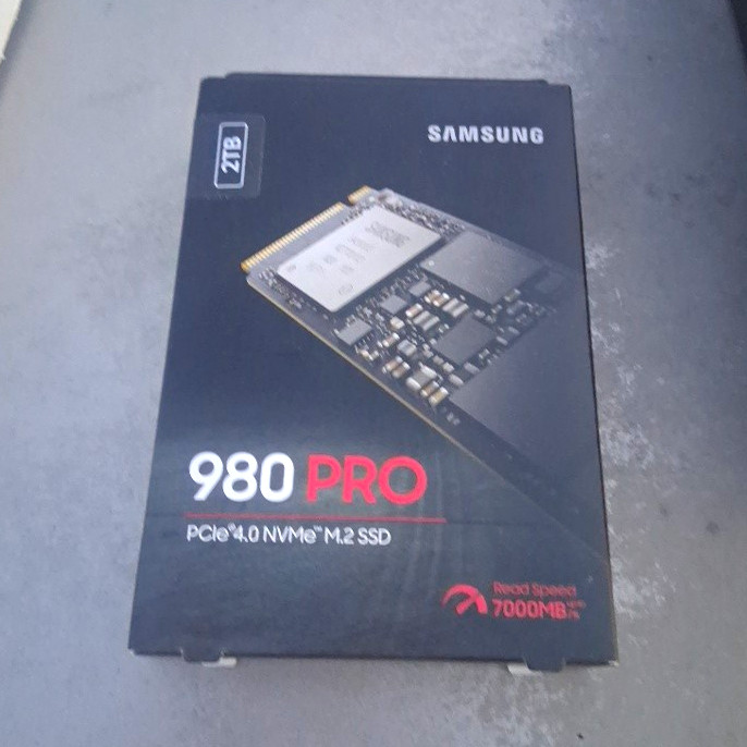 Samsung 980 PRO 2TB PCIe 4.0 NVMe M.2 Internal SSD 7000MB/s Black