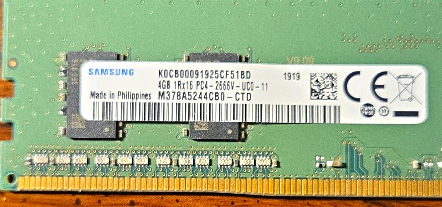 Samsung 4GB DDR4-2666 UDIMM PC4-21300 288-Pin Non-ECC M378A5244CB0-CTD