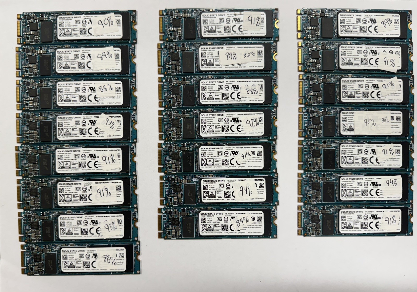 [Lot of 22] Toshiba THNSNK256GVN8 256GB M.2 SATA Internal Solid State Drive