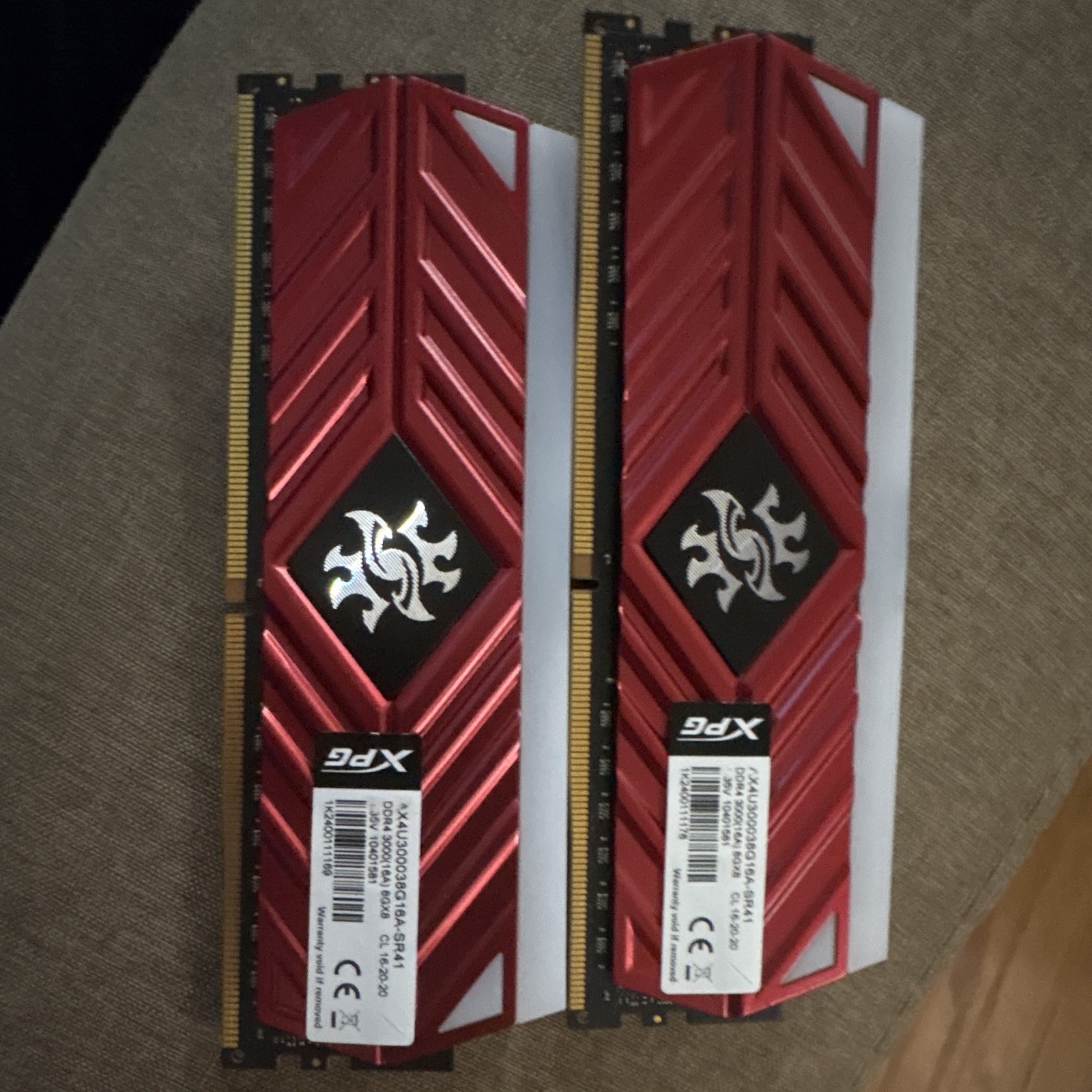 XPG SPECTRIX D41 16GB (2x8GB) DDR4-3000 PC4-24000 288-Pin DIMM