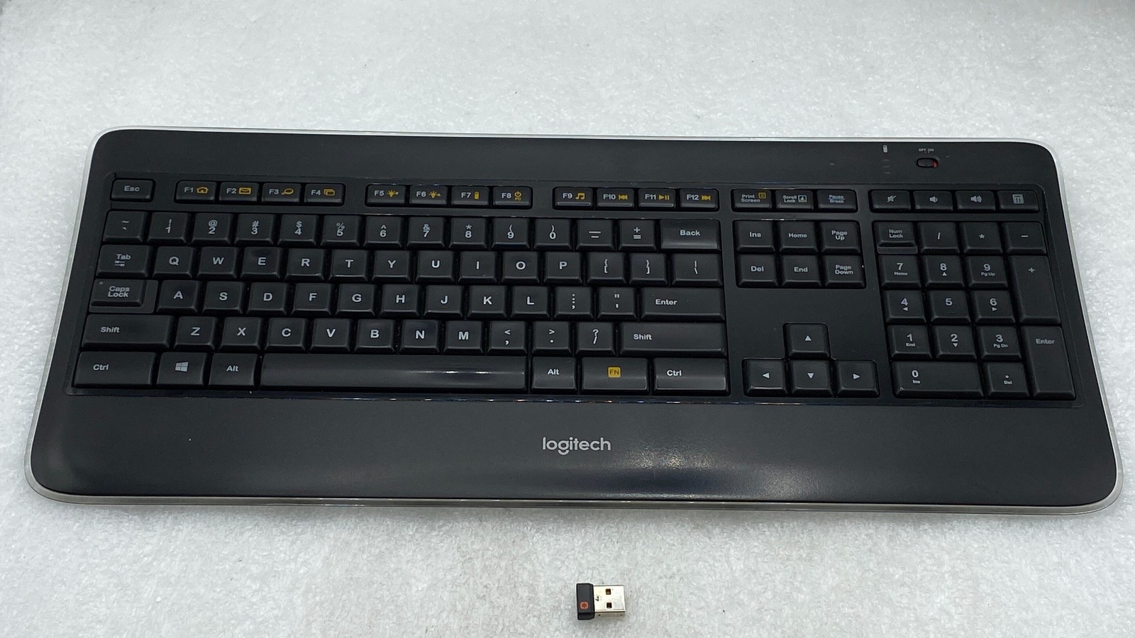 Logitech K800 (Y-R0011) Illuminated Wireless Keyboard - w/ USB RECIEVER FREE S/H