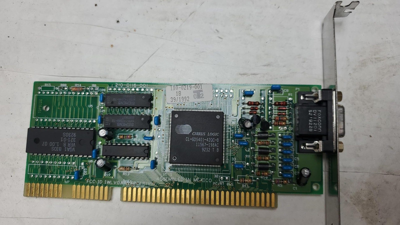 Iwlvgaadapterivi generic cirrus logic isa video card logic CL-GD5401-42QC-B 16B
