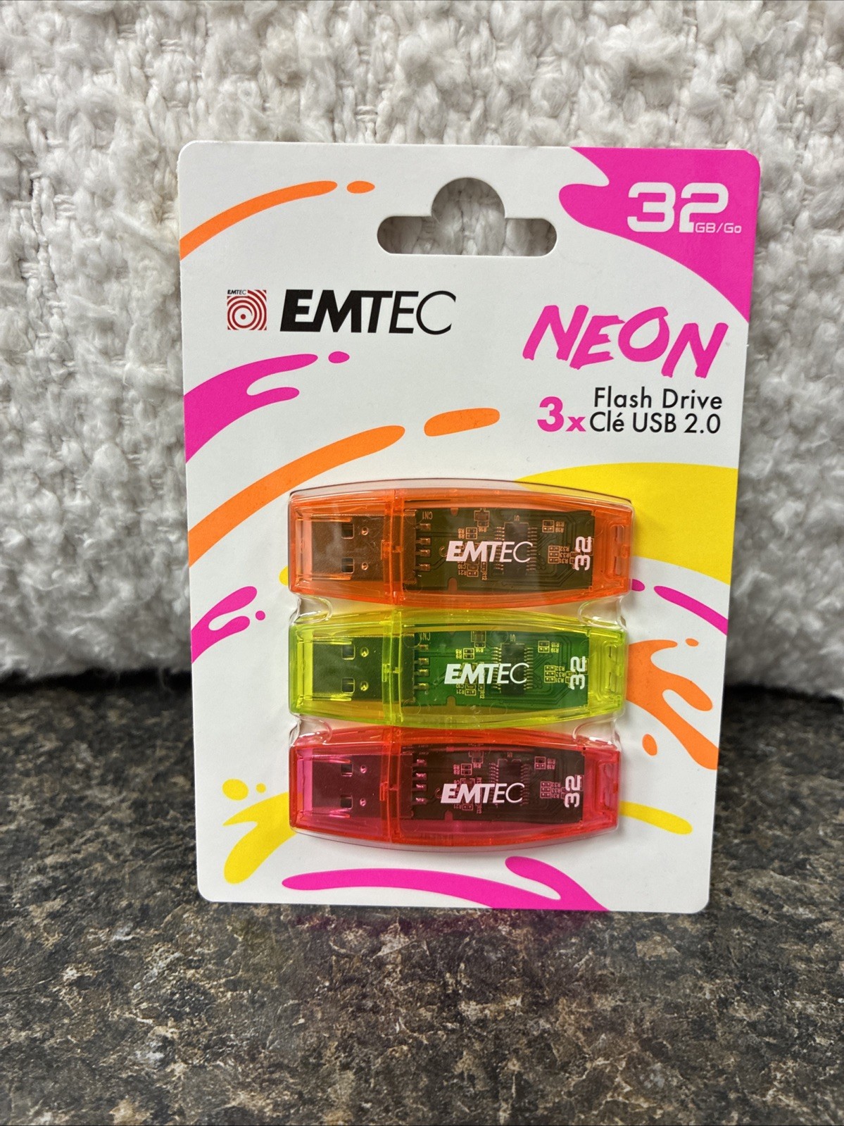 EMTEC NEON C410 USB 2.0 32GB Flash Drive 3-Pack