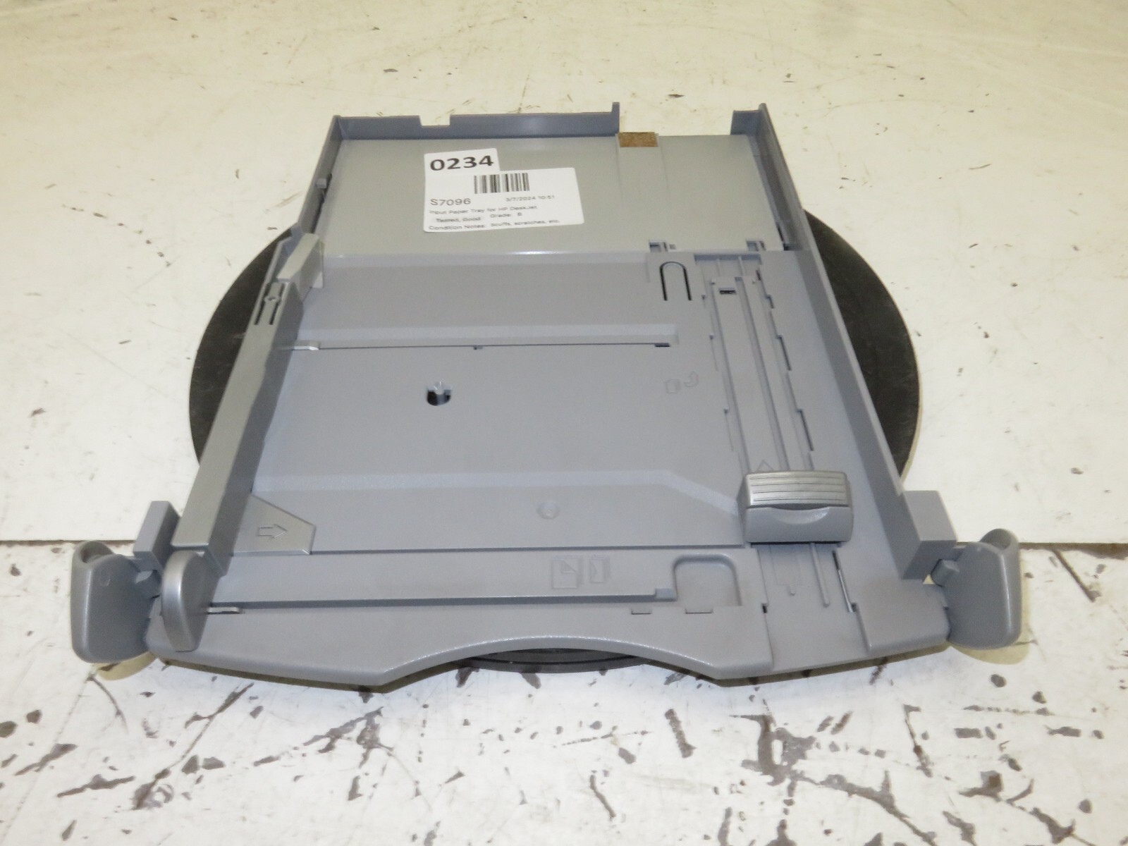 HP DeskJet 990cxi Paper Input Tray