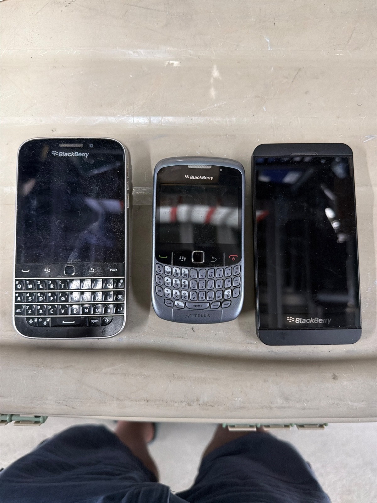 IPhone misc lot of 3 AS-IS