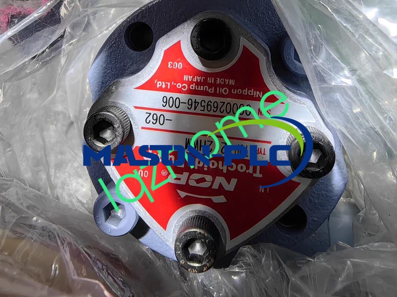 1PCS NOP TOP-212HWM oil pump new via FedEx or DHL