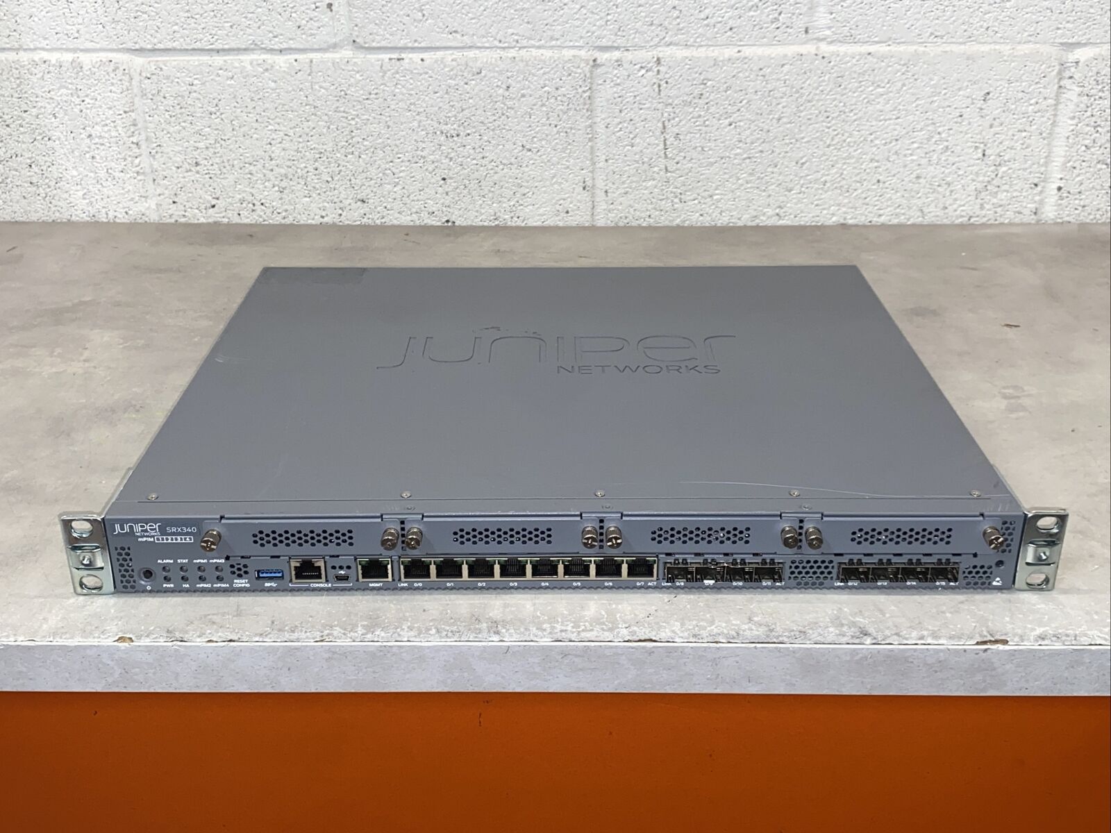 Juniper Networks SRX340 Services Gateway | SRX340-TAA