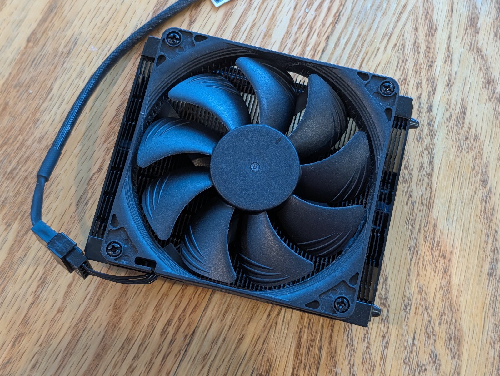 Noctua NH-L9a-AM4 chromax.Black, High-Performance Low-Profile CPU Cooler 