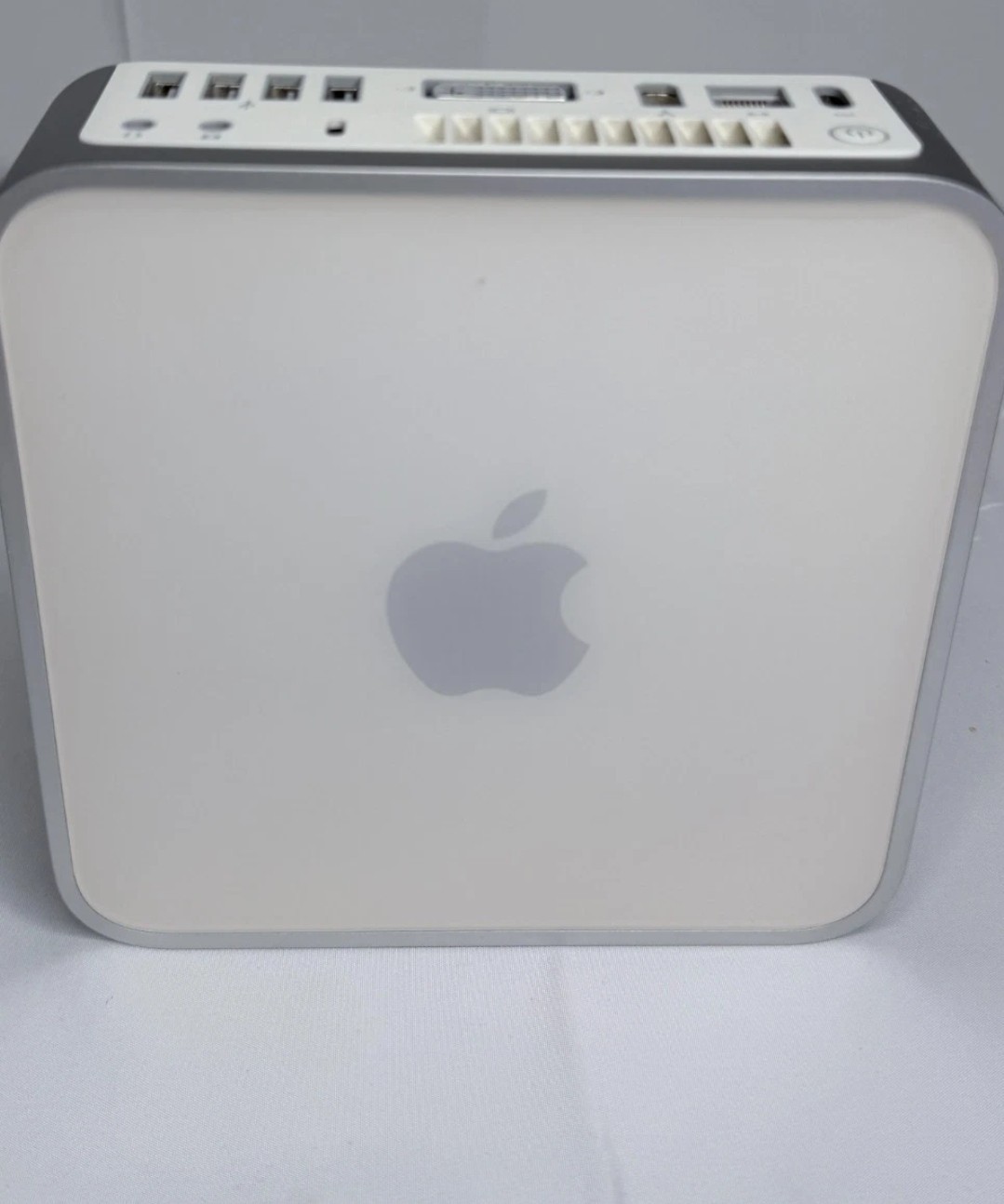 Apple Mac Mini A1176 / EMC 2108 1.83GHz CoreDuo Combo Drive w/110W Power Adapter