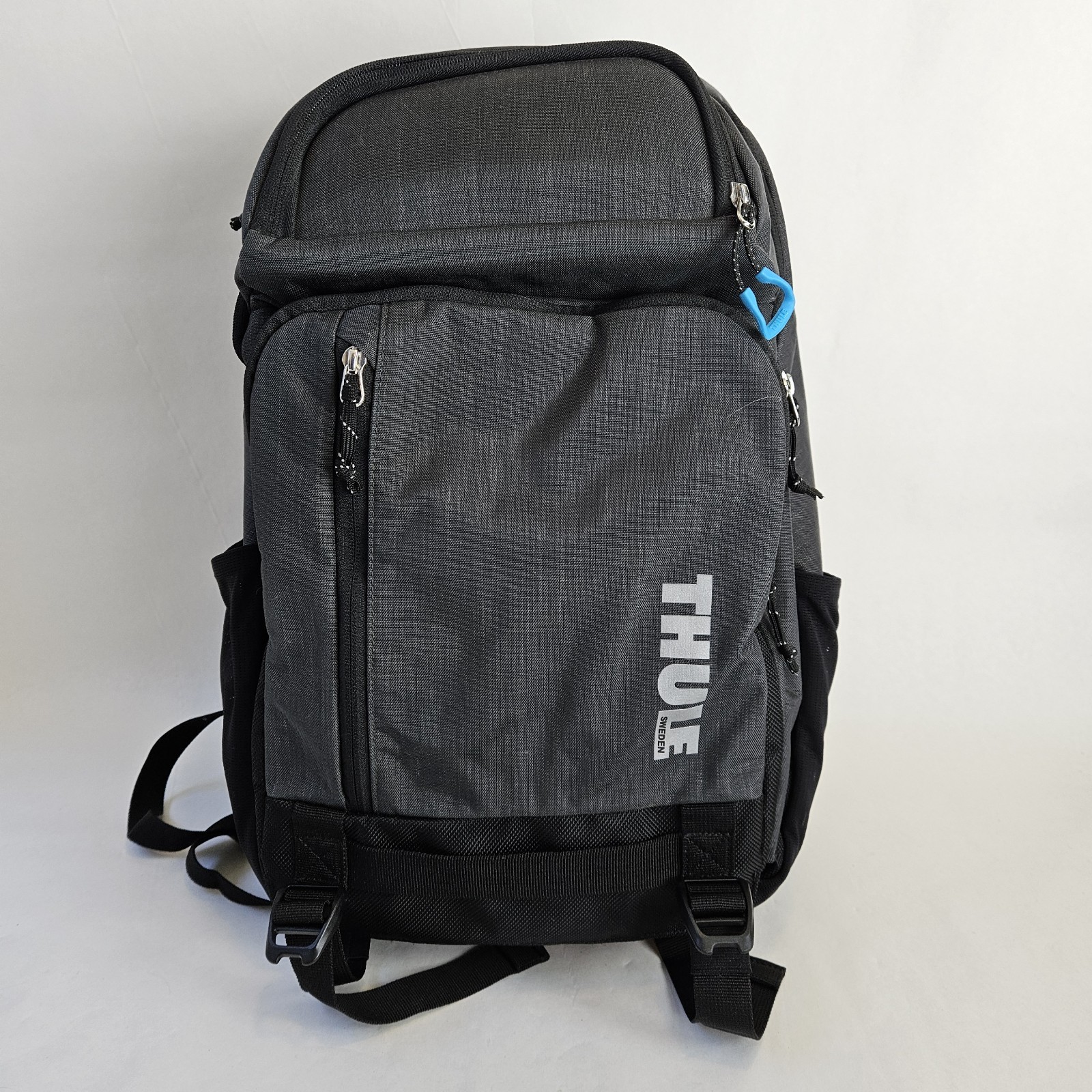 Thule Stravan Commuter 16” Laptop Backpack Sleeve Multi Pocket Gray Black Bag