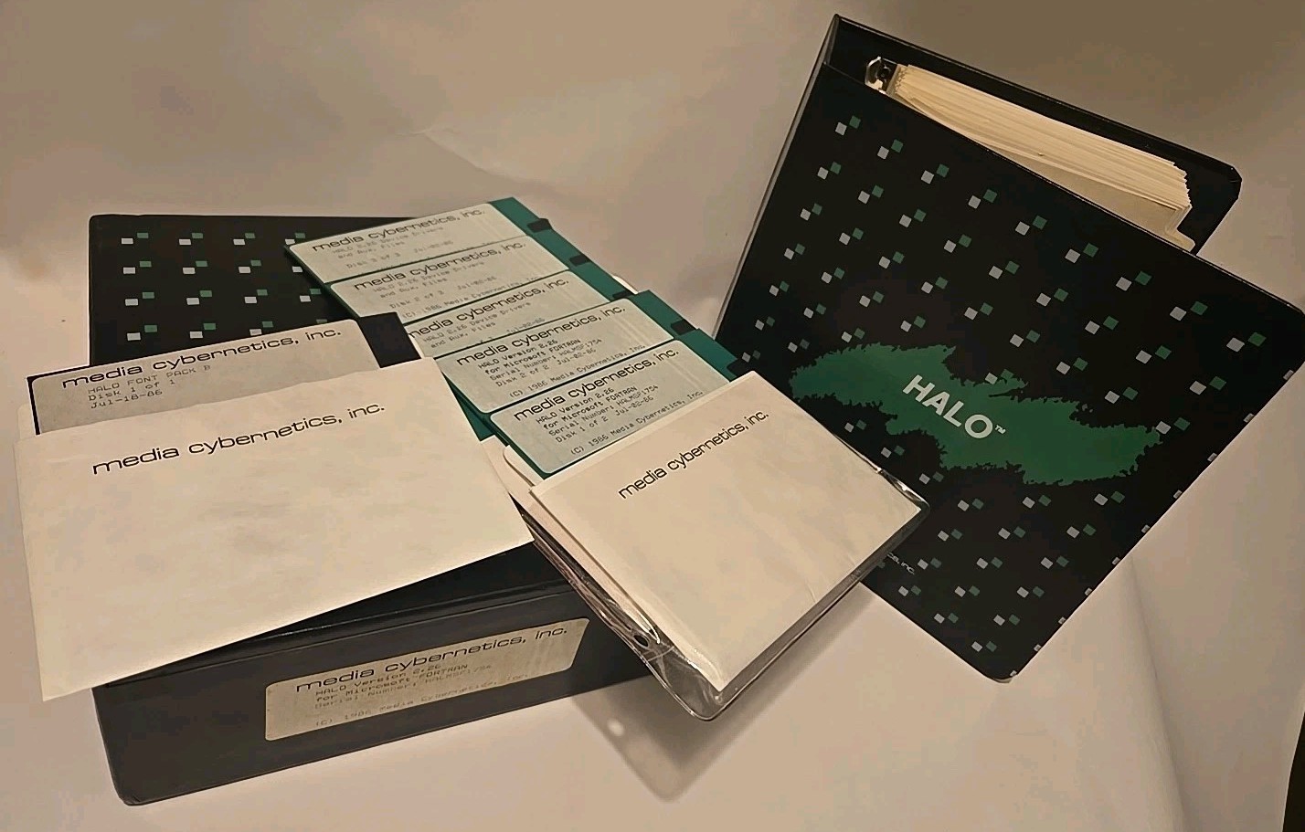 Vintage -  Media Cybernetics HALO 2.26 for Microsoft FORTRAN with Disks IBM AI