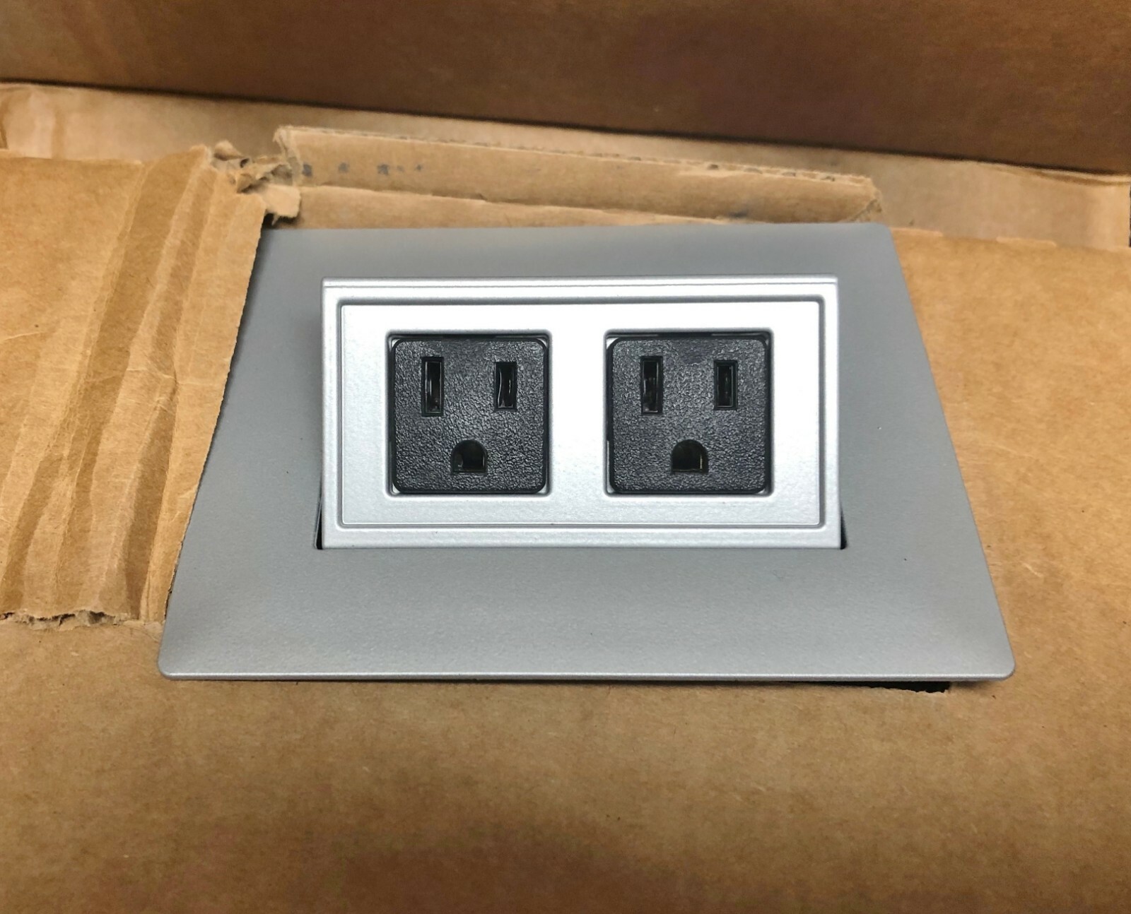 Byrne Furniture Power Distribution	Silver Pop-Up Glenbeigh Outlet  #9843 / 9856