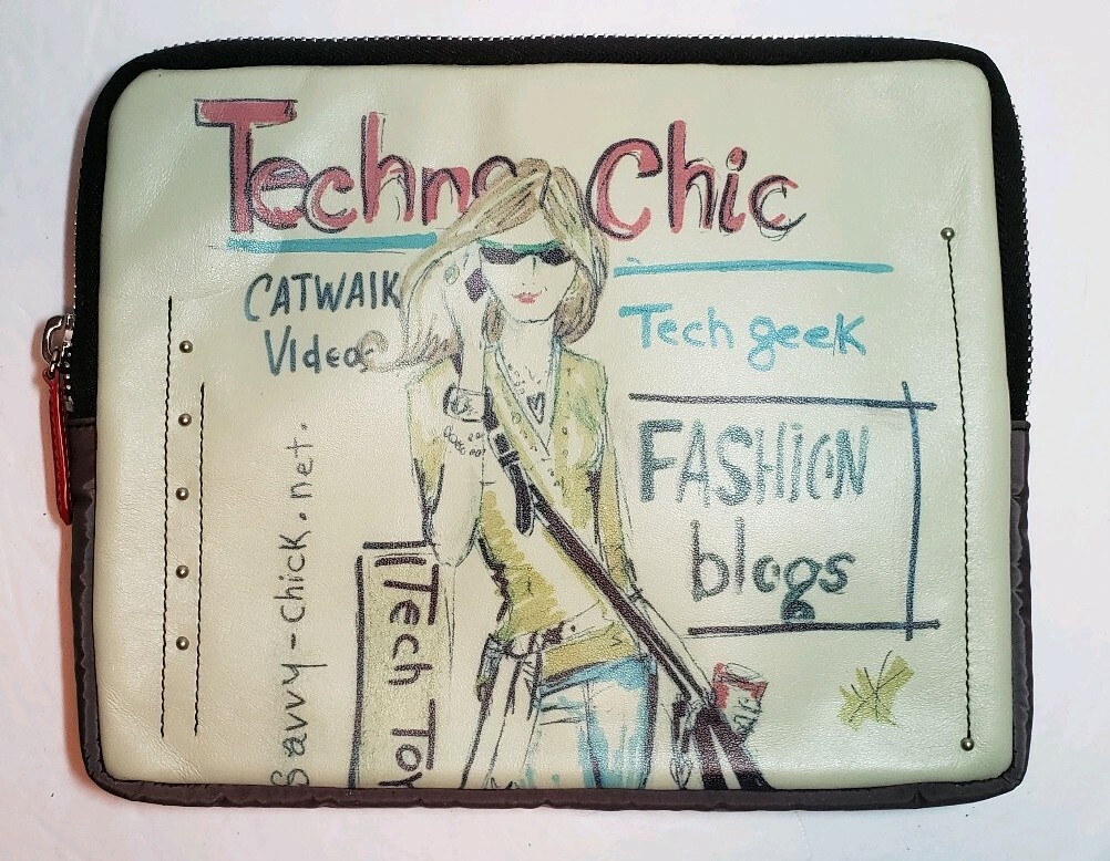 NWT BRIGHTON FASHIONISTA COLLECTION TECHNO CHIC STUDDED IPAD/TECH CASE POUCH BAG