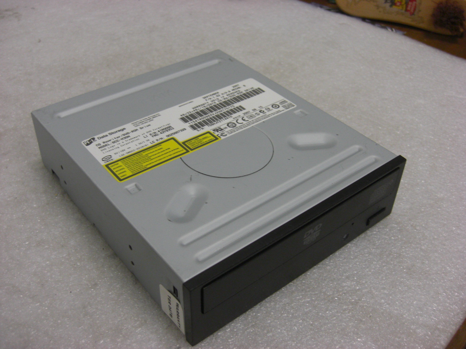 IBM HL cd-rw dvd-rom SATA drive gcc-h30n 41r0098 42y9353  48x32x48x/16