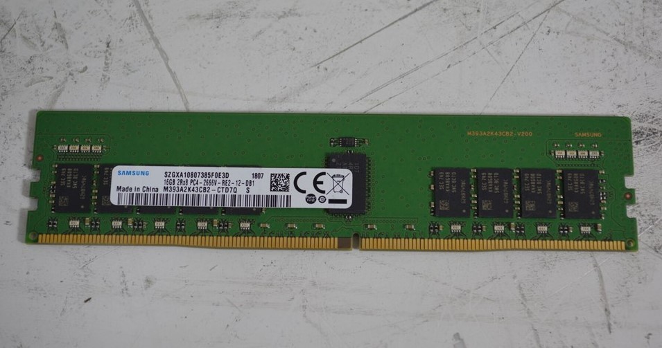 Samsung M393A2K43CB2-CTD7Q Server RAM 2Rx8 16GB ECC DDR4