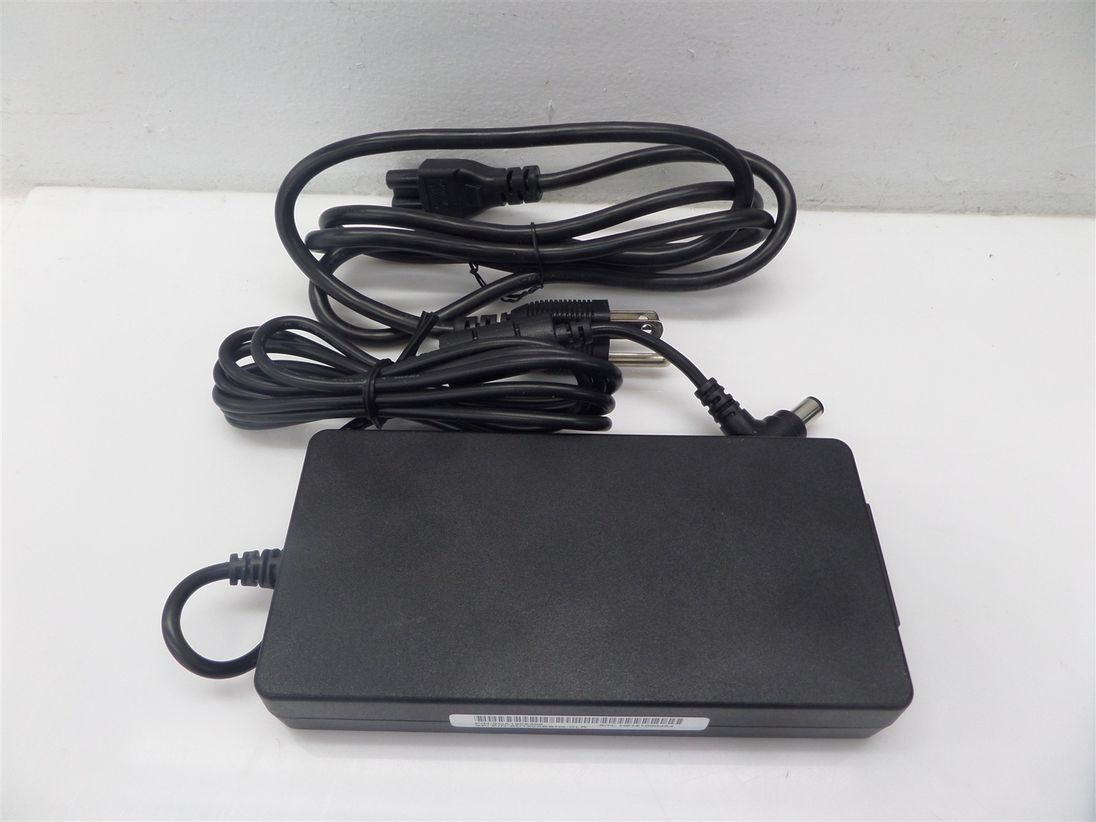 Genuine FSP Group Inc. Power Adapter FSP120-ABBN2 9NA1205308 - 19V 6.32A 120W