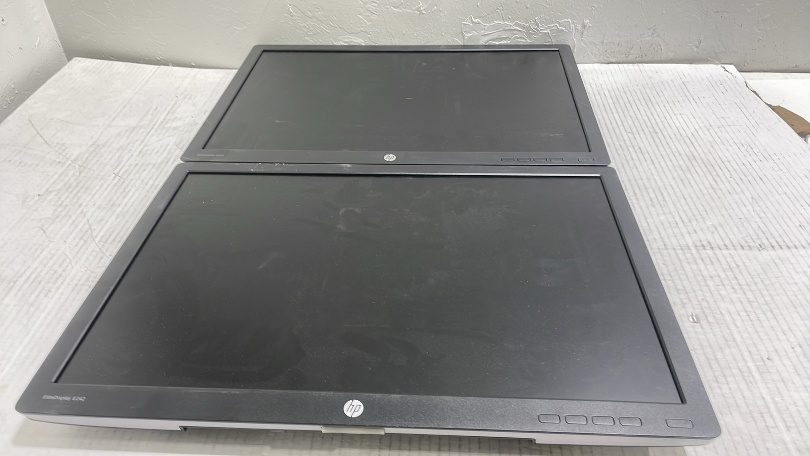 HP EliteDisplay E242 2015 24" 1920x1200 LED Monitor HDMI DP VGA USB Lot of 2