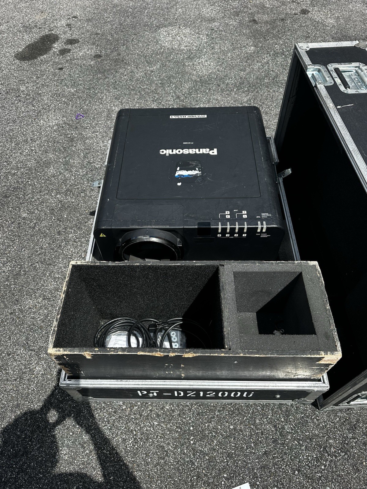 Panasonic PT-DZ12000U 12,000 Lumens WUXGA 3-Chip DLP Projector with CASE | Works