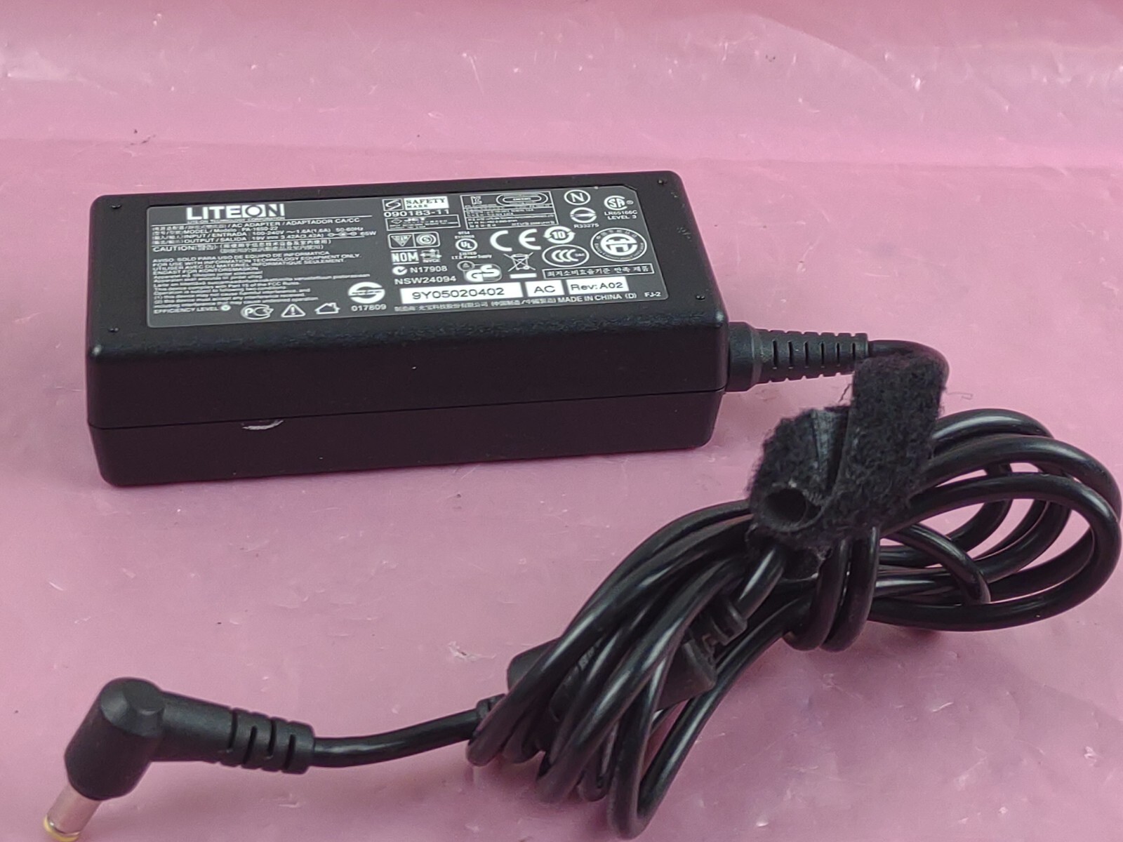 Genuine LiteON PA-1650-22 100-240VAC  19VDC 3.42A  65W Laptop Adapter 