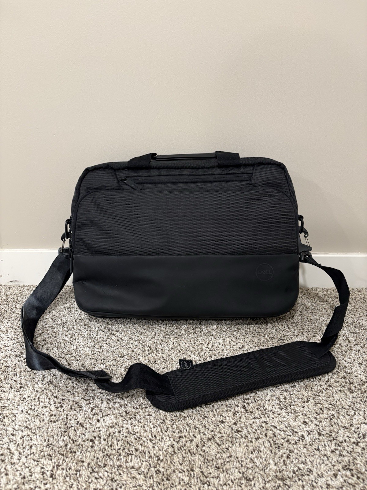 Dell Laptop Bag 15.6” Briefcase Messenger Black Shoulder Strap Business Case