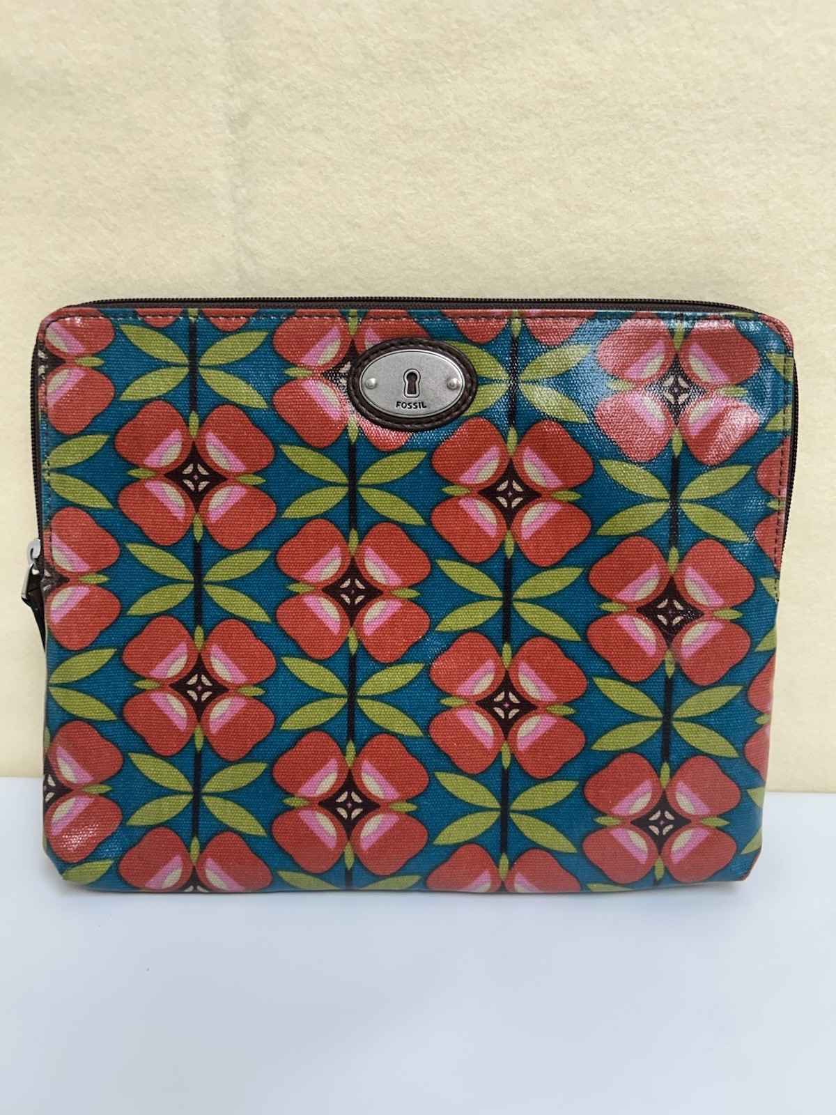 Fossil Zipper Case Tablet iPad Key-Per Floral Red Blue Green Pattern 10.5 x 8.5"