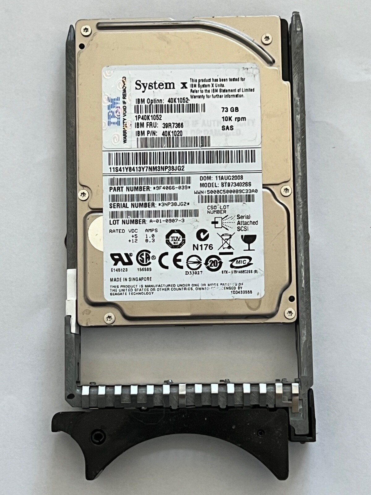 IBM 73GB 10K 2.5" SFF SAS Hard Drive 39R7366 40K1052 40K1020