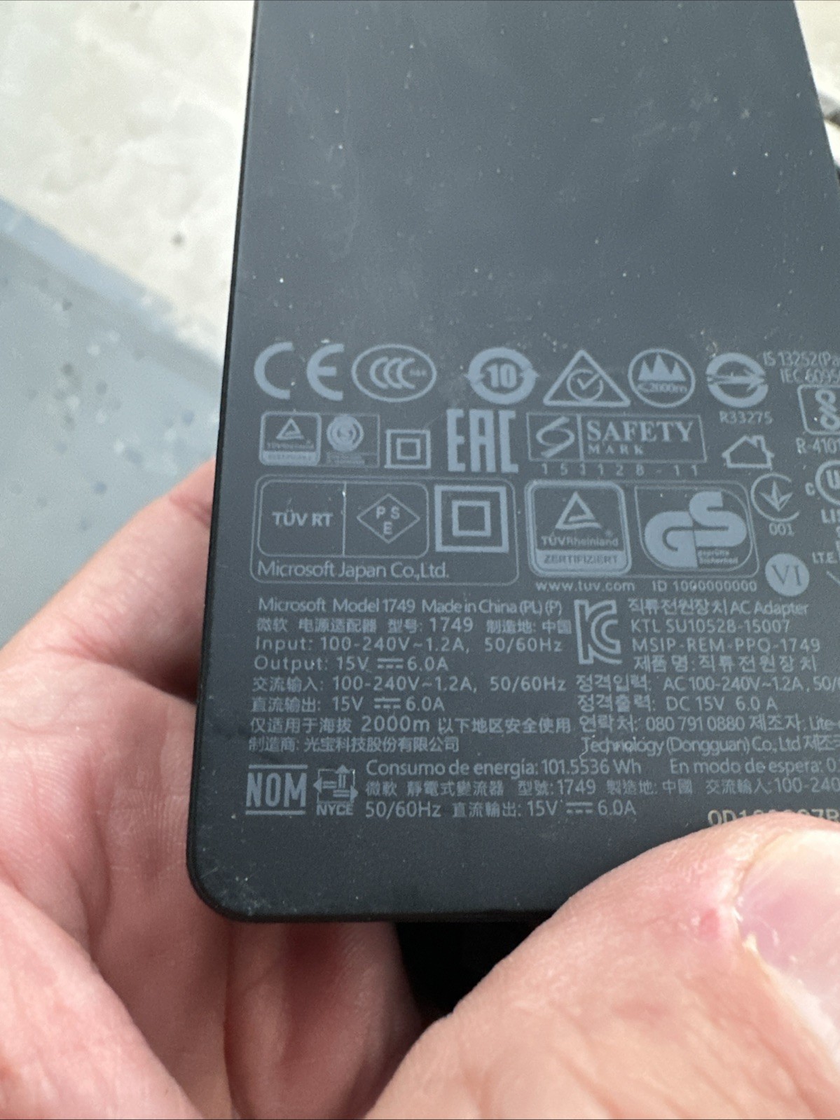 Microsoft Surface Charger 1749 15V 6A 90W compatible with Surface Dock 1661