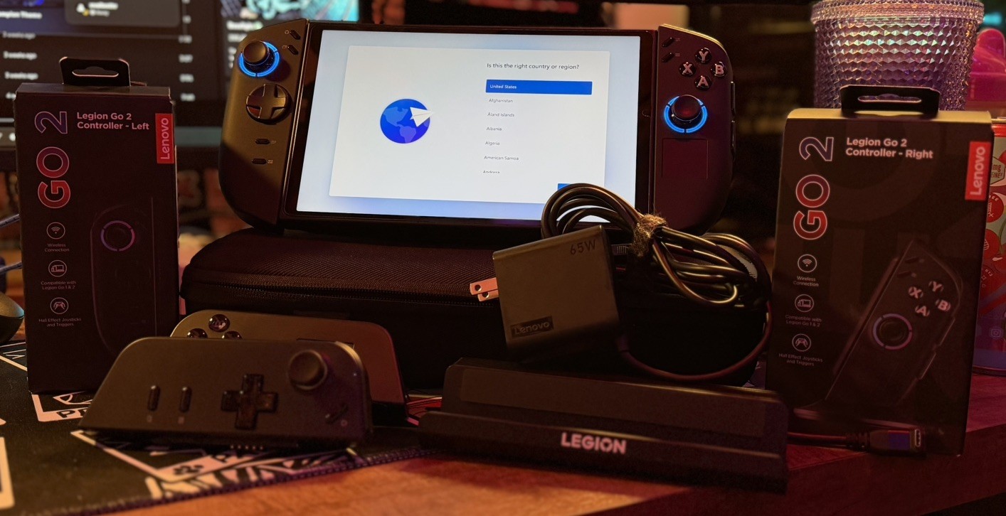 Lenovo Legion Go Gaming Handheld Ryzen Z1 Extreme 16GB with extras 