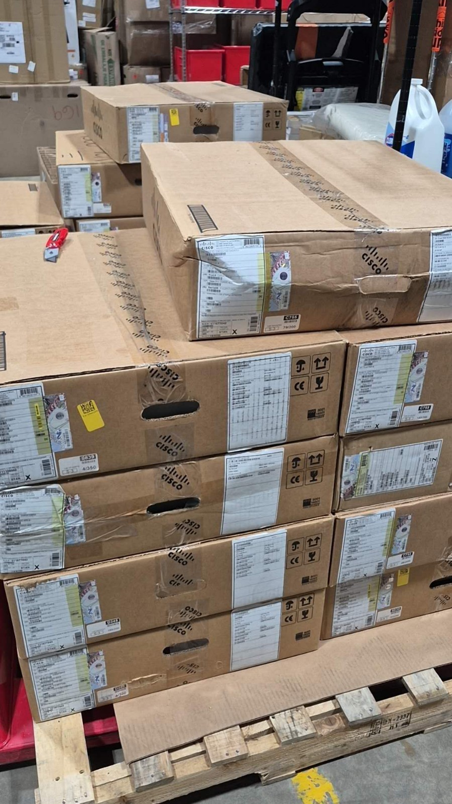 Cisco C9500-40X-A  48 Port 10G switch - NEW