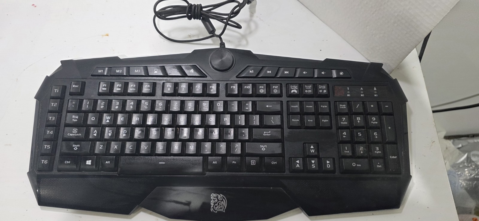 Thermaltake Tt Esports Challenger Prime Gaming Keyboard KB-CHM Working Red Light