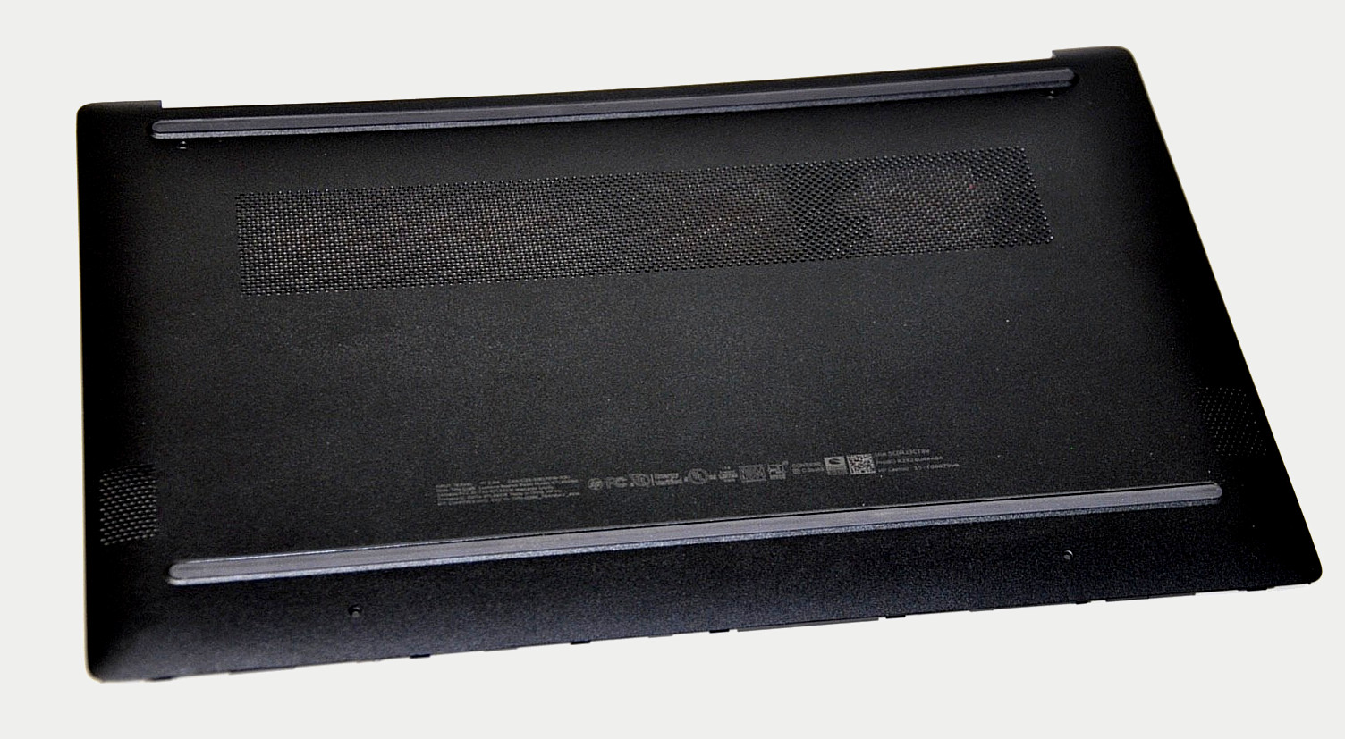 N36062-001 , BASE ENCLOSURE JTB W/ RUBBER FEET   HP 15-FD0079WM GRADE A