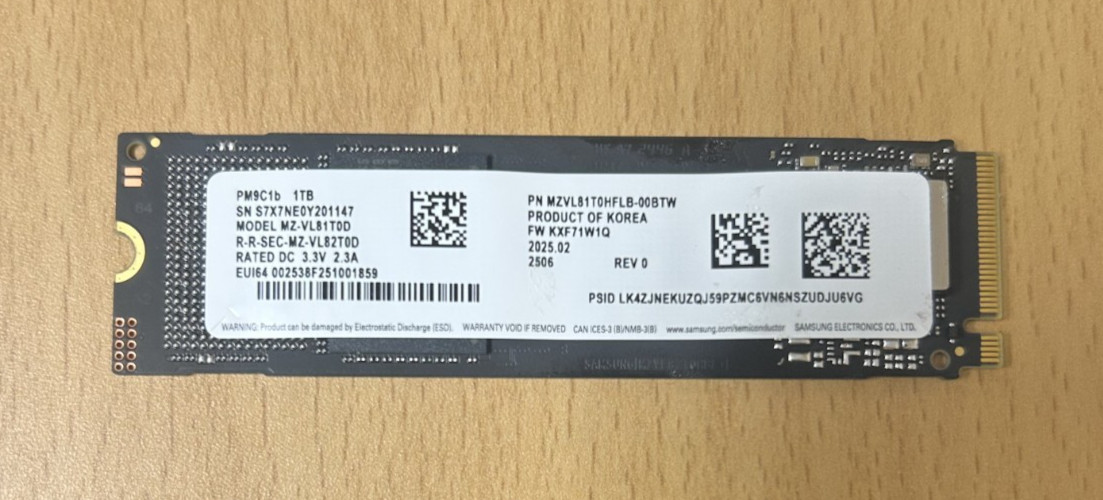 Samsung PM9C1b 1TB M.2 2280 NVMe PCle 4.0 Internal SSD MZ-VL81T0D MZVL81T0HFLB