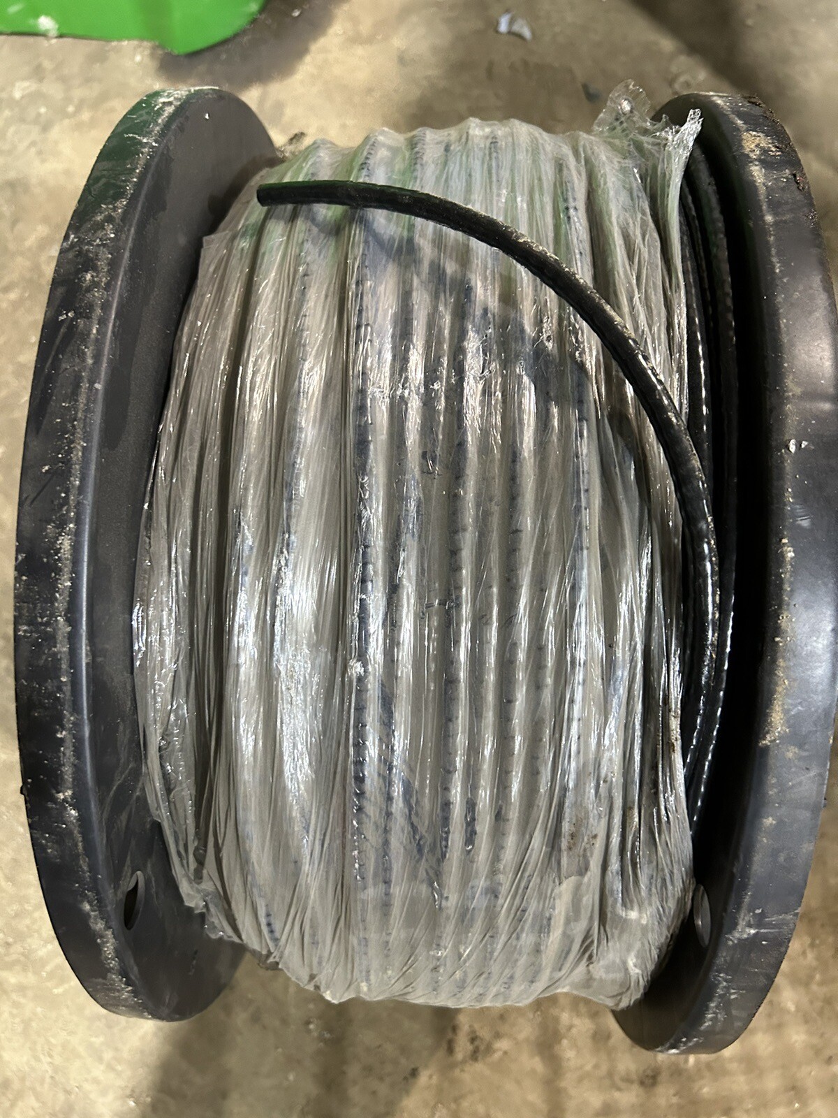 Belden Cat 5 4 Bonded Pair 24 AWG 1000 Ft Spool Black New 
