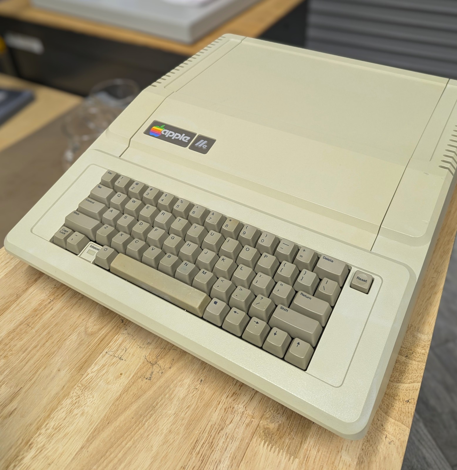 Apple IIe Vintage Computer - WORKING & UPGRADED