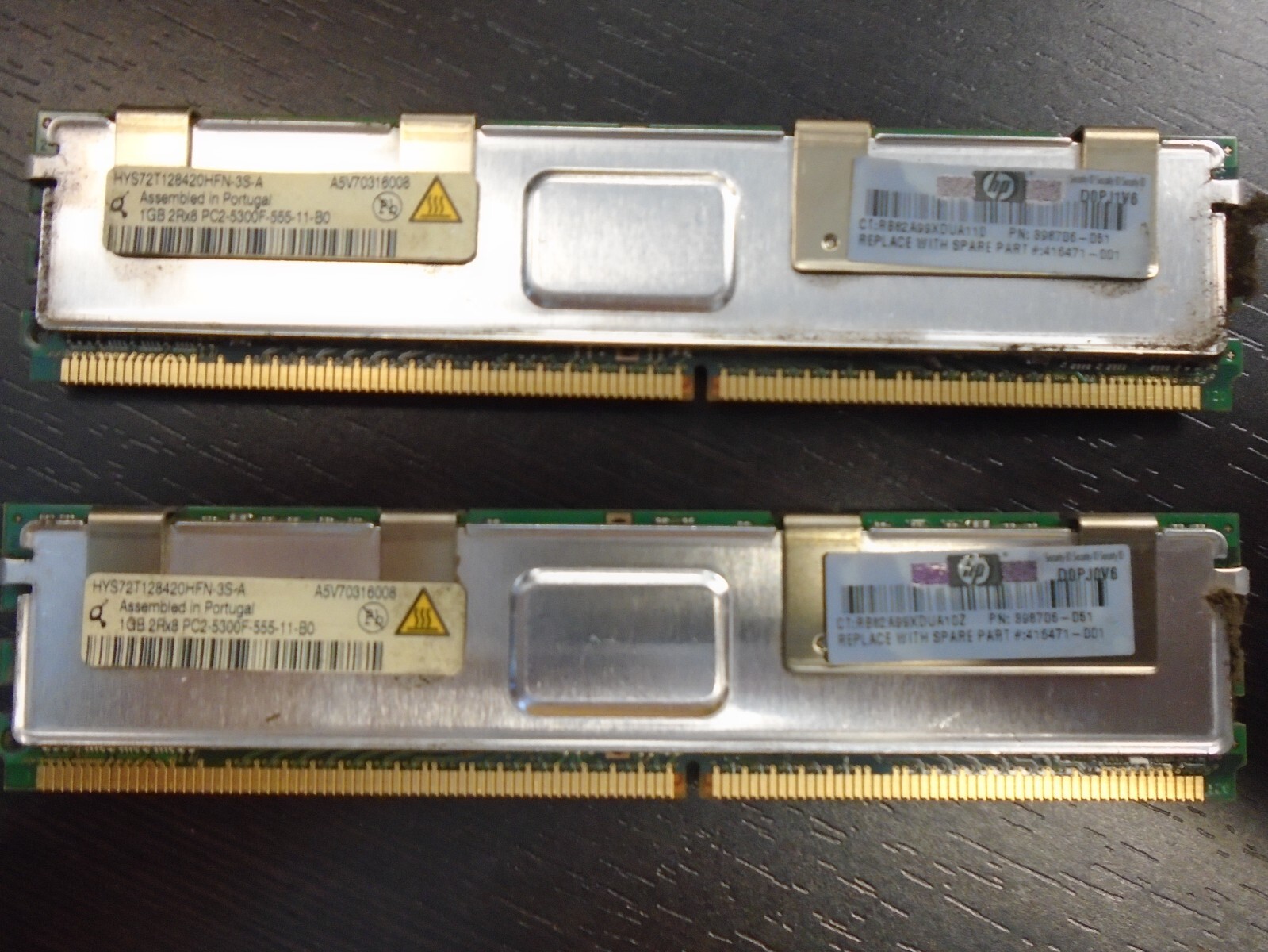 RAM 1GB 2Rx8 PC2-5300F-555-11-B0, a5v70316008 / lot of 2 server ram