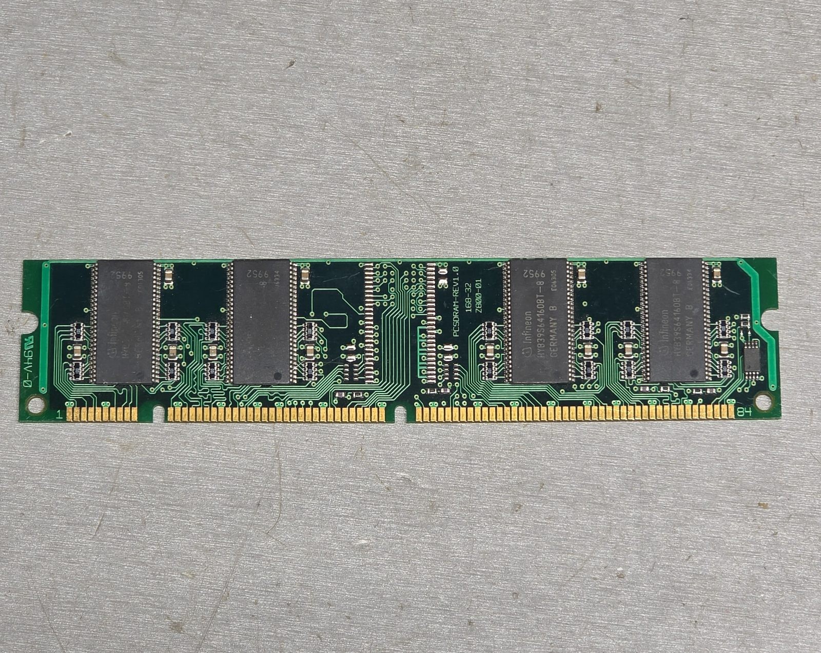 Infineon HYB39S64160BT-8 168-Pin 64MB PC SDRAM Memory Module