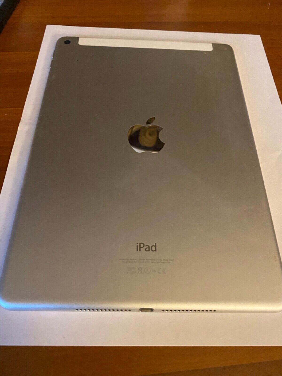 Apple iPad Air 2 16GB, Wi-Fi + 4G (Unlocked), 9.7\