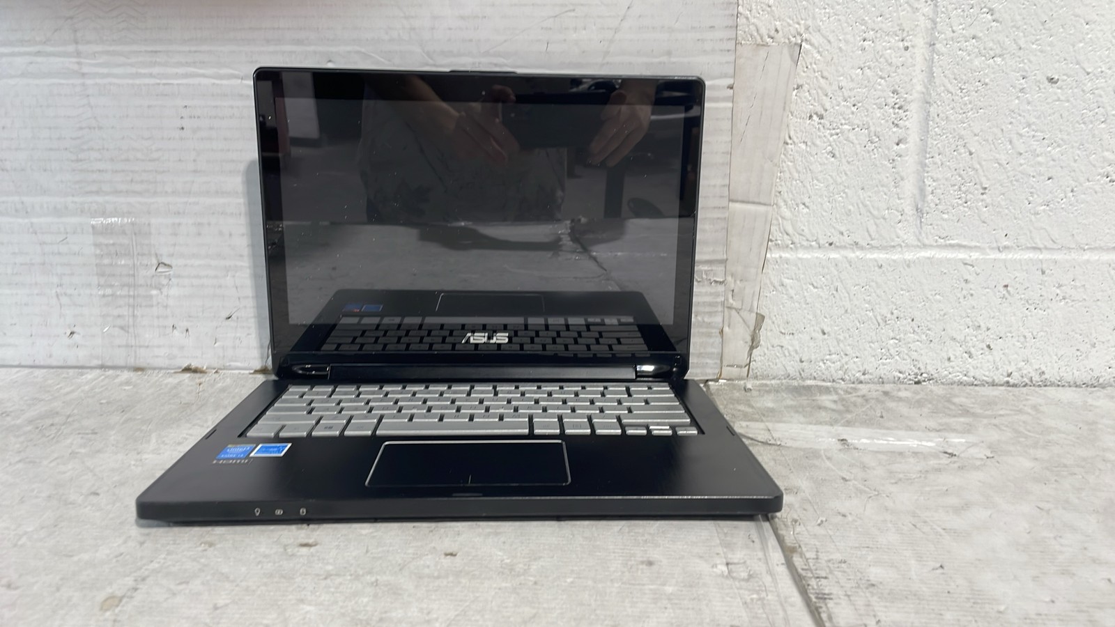 ASUS Q302L Q302LA Intel 4th Gen 13.3" Touchscreen 2-in-1 Laptop NO HDD