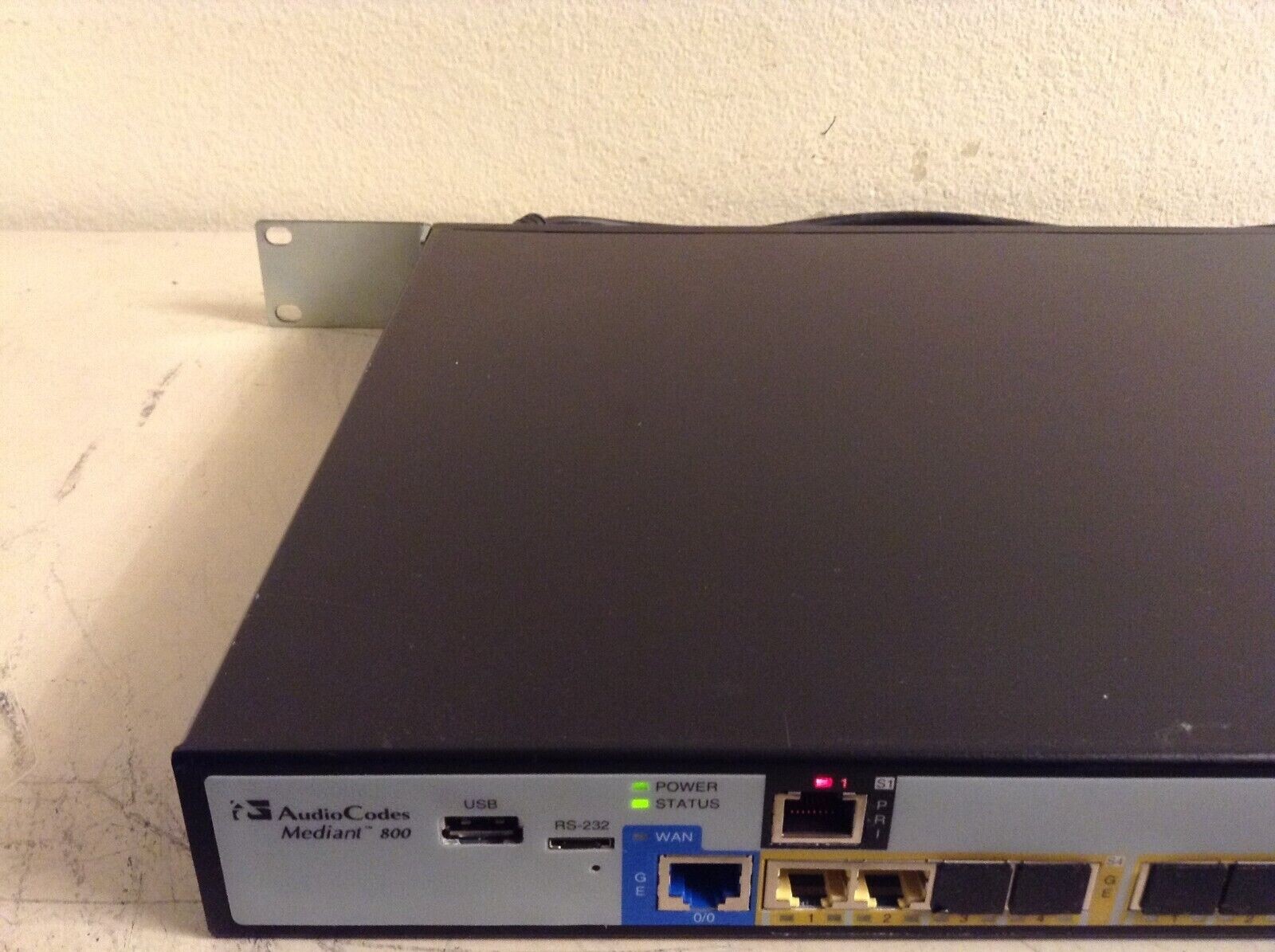 AudioCodes M800-1ET-2L-P-2U12 Mediant 800 Data/Voice Gateway
