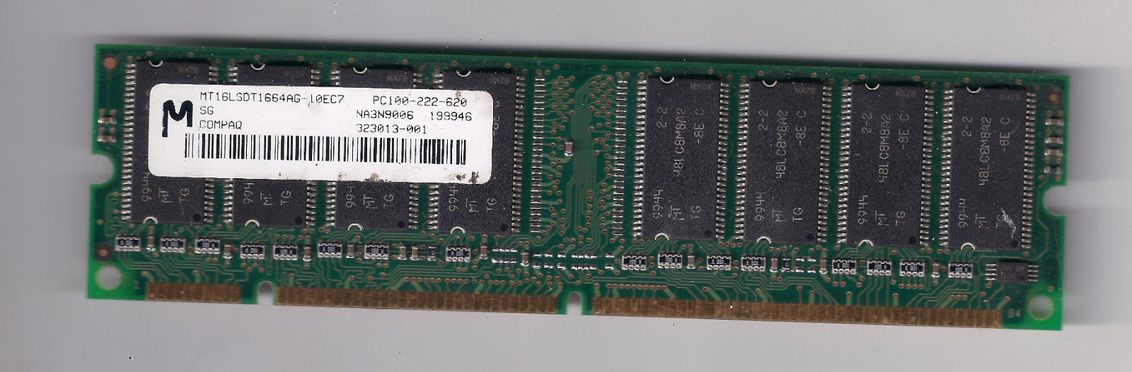 64 MB Micron Compaq SDRAM DIMM PC100-222-620 168-PIN NON-ECC MT8LSDT166AG-10EC7