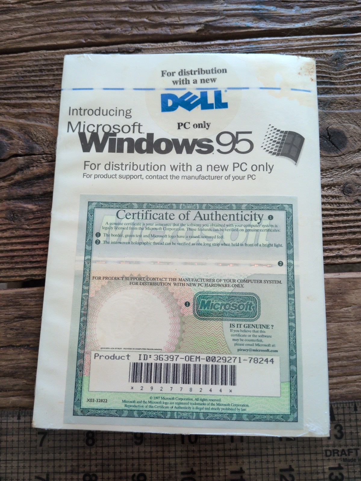 Microsoft Windows 95 & COA for distribution Compaq PC only