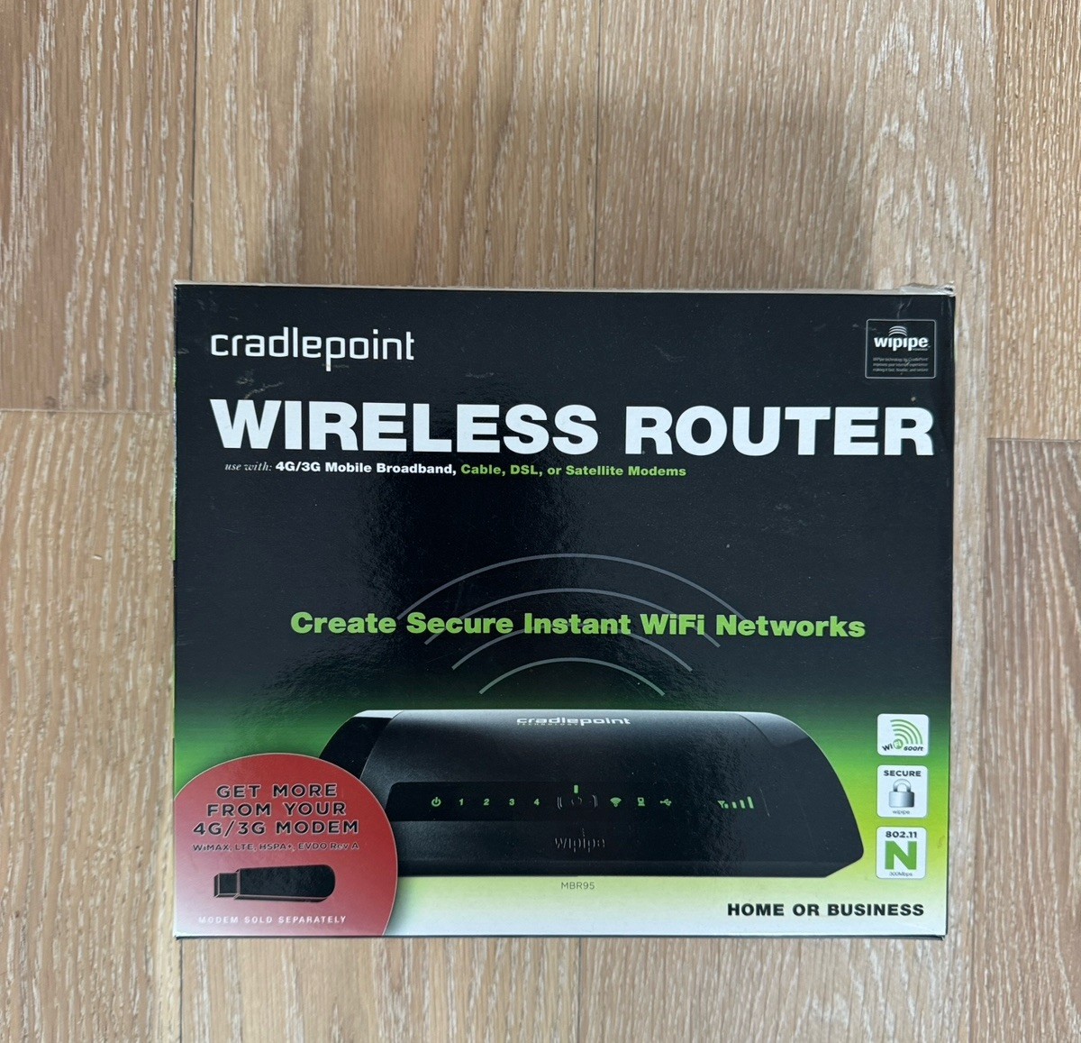 NEW NEVER USED Cradlepoint Secure Instant Wireless Router MBR95